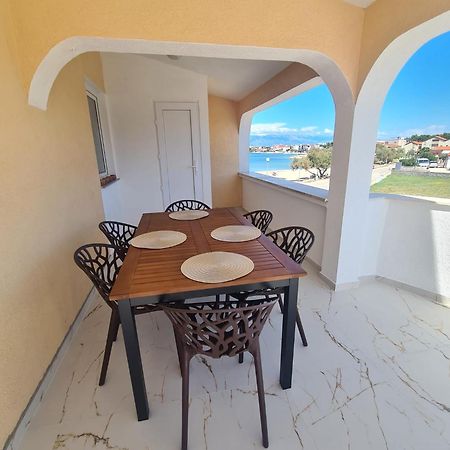 Apartmani Ruzmarin Vir Kültér fotó