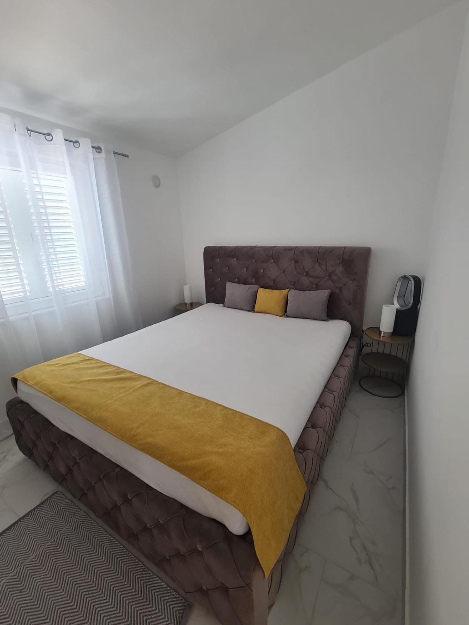 Apartmani Ruzmarin Vir Kültér fotó